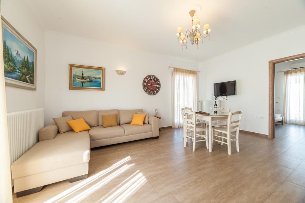 Panos Apartment Naousa Экстерьер фото